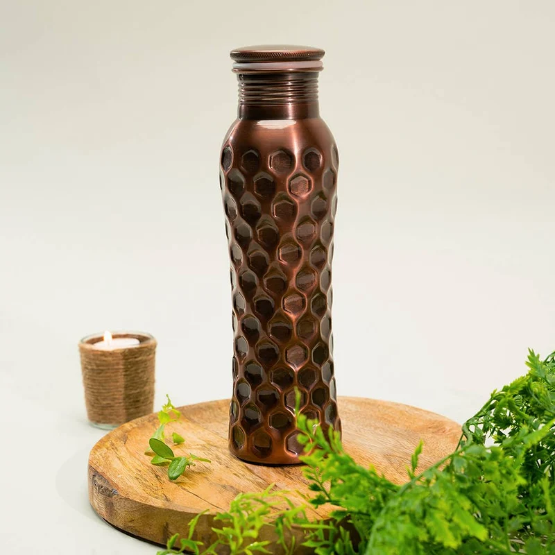 Ren koppar vattenflaska kurvad diamant antik ± 950 ml (tung)